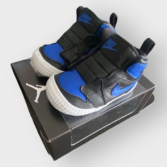 Nike Air Jordan 1 Crib Booties Sneaker Royal Black AT3745-007 Infant size 3C New - Picture 1 of 10